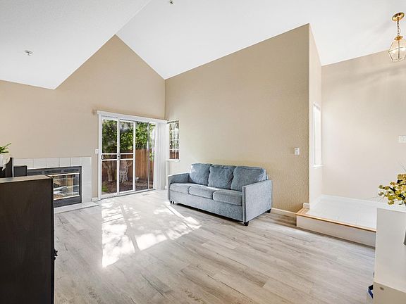 5th image of 1737 Madeira Circle
