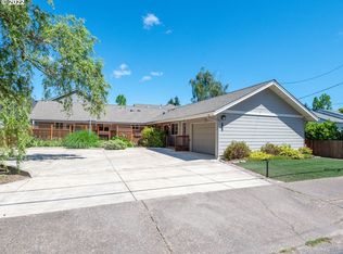 1275 Oakway Rd, Eugene, OR 97401