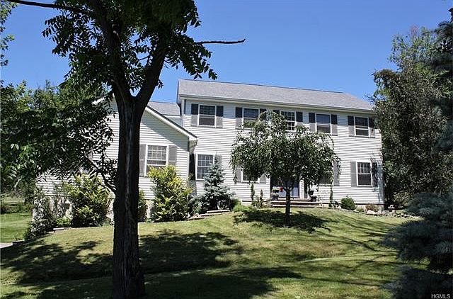 1st image of 2 Clemence Dr