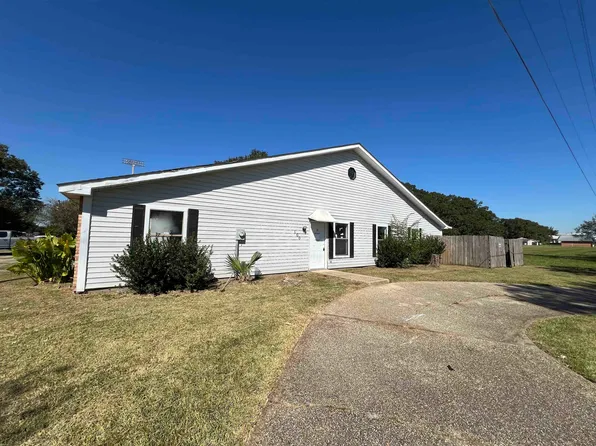 100 Wolfe St, Thibodaux, LA 70301