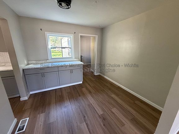2nd image of 1816 S Millwood Ave