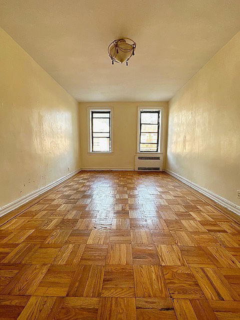 1st image of 960 E 14th St Floor 2