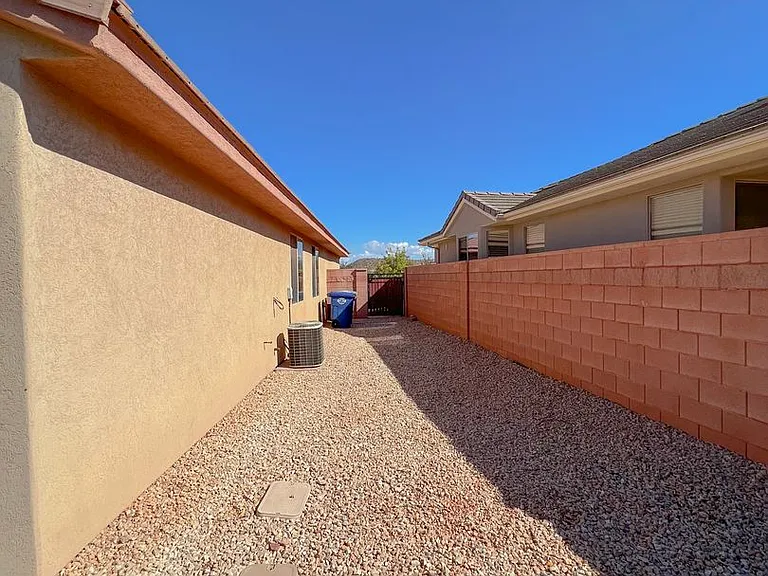 1775 N Overland Trails Dr — Photo 12