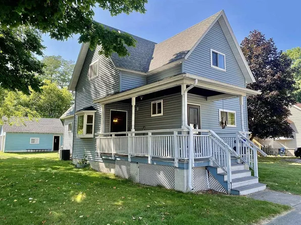 1359 Oakes St #1/2, Marinette, WI 54143