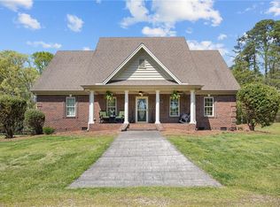 170 Pond Meadow Dr, High Point, NC 27265