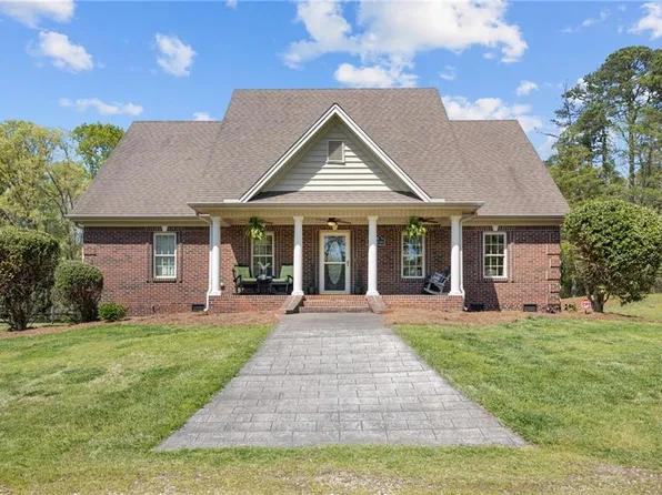 170 Pond Meadow Dr, High Point, NC 27265