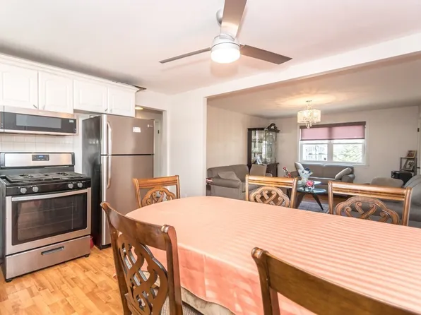 3 Amory Rd Unit 2, Waltham, MA 02453