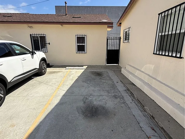 12924 Prairie Ave #A — Photo 17