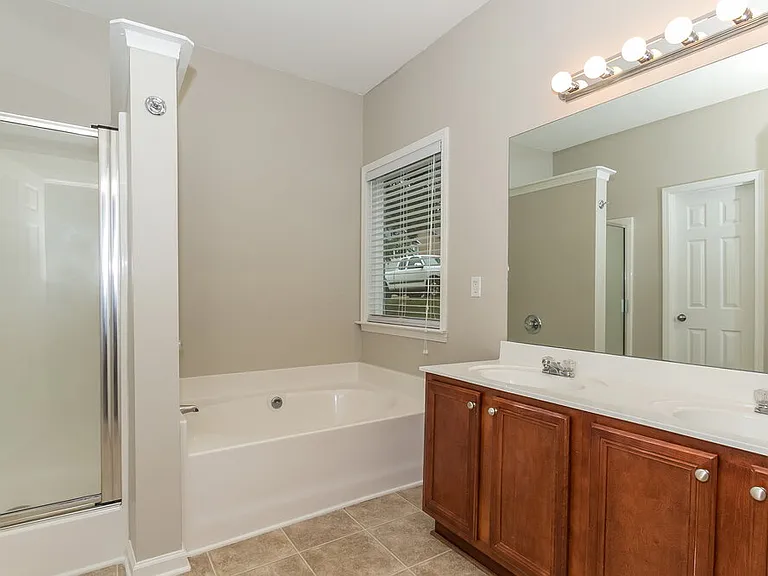 34 Cliffhaven Cir — Photo 13