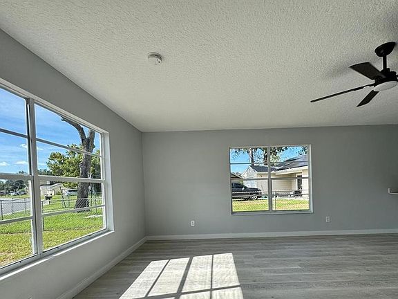 4th image of 32 Spring Loop Cir