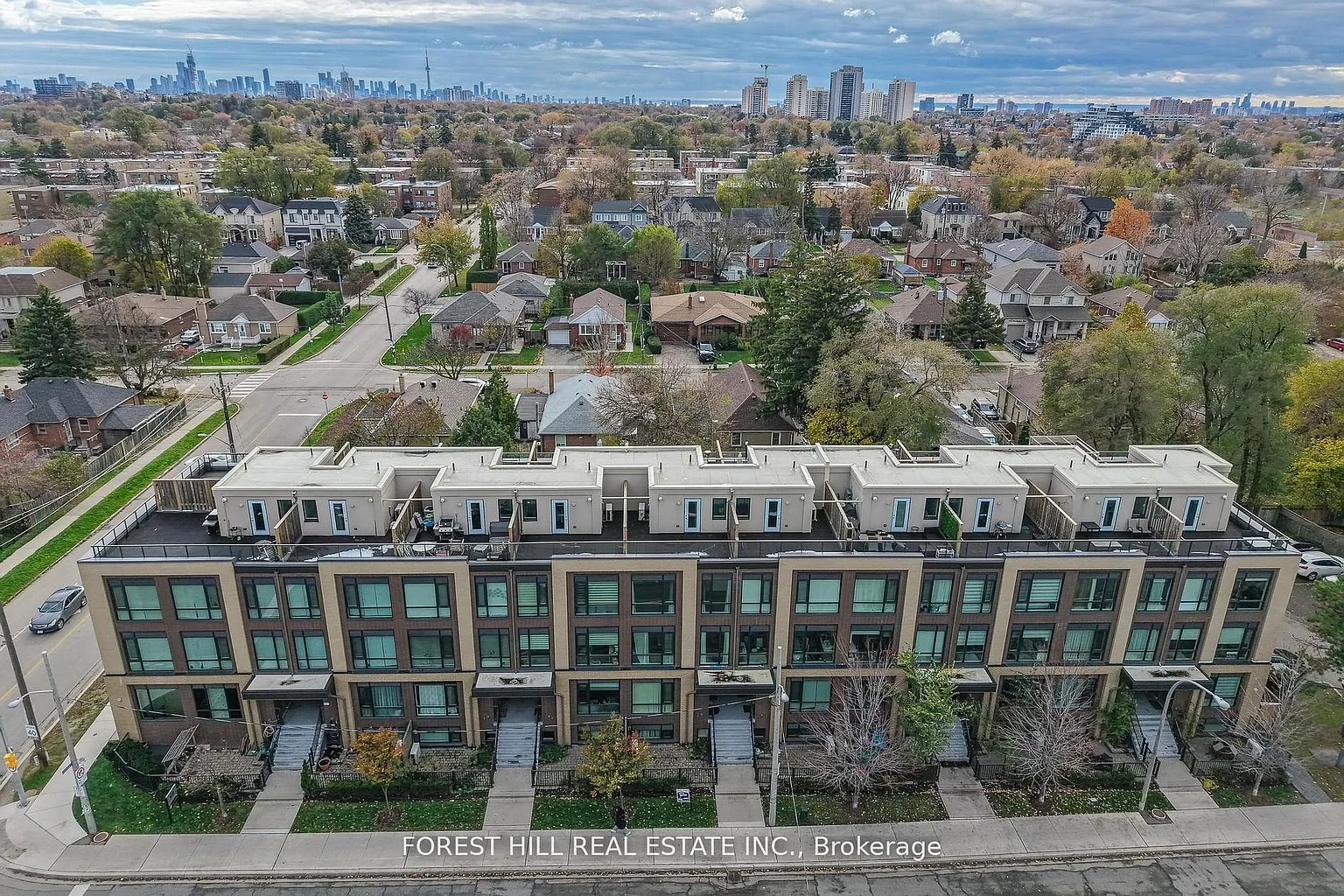639 Lawrence Ave W #318 photo 1