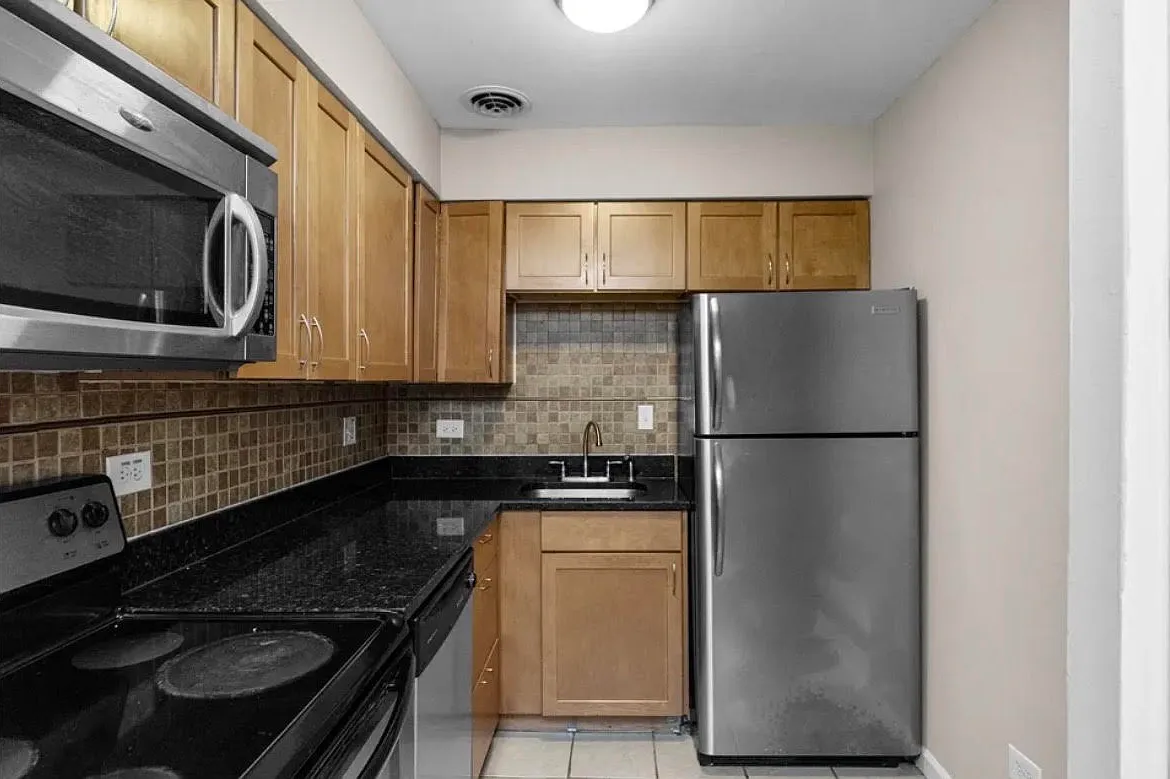 1 bed, 750 sqft, $1,950 — Photo 2