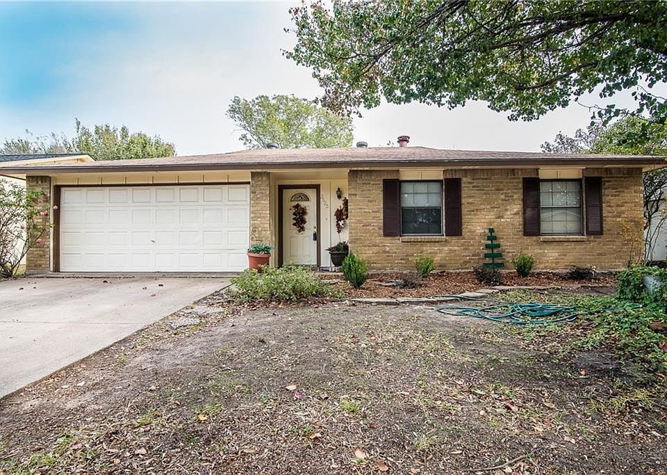 1st image of 2625 Lake Park Dr