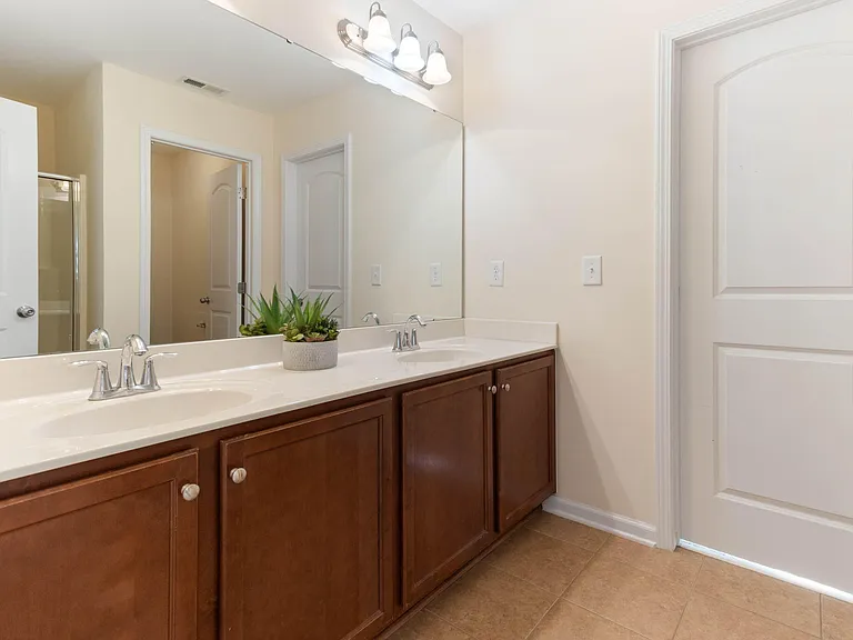 1237 Mantra Ct — Photo 26