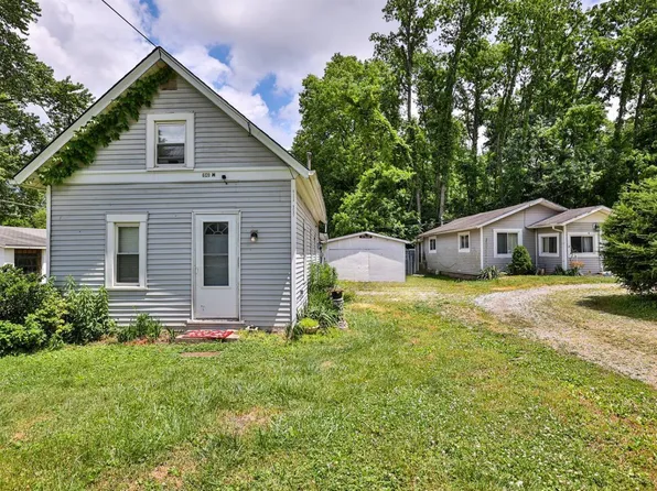 6120 2nd St #A-b, Miamiville, OH 45147