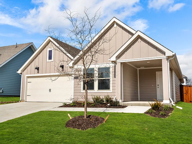 13173 Enclave Pkwy — Photo 1
