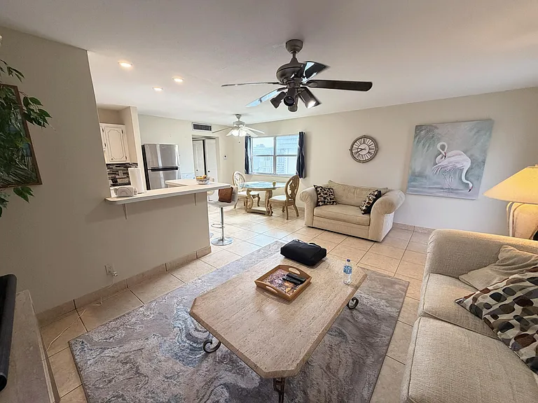 419 Brittany Dr — Photo 2