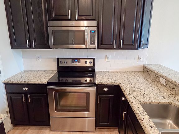 Kitchen ( door in photo is to the walk in pantry)