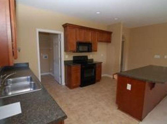 2nd image of 1085 Fairbank Ln