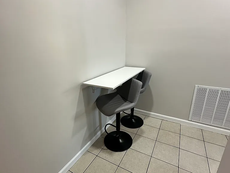 9 Brinsmaid Pl — Photo 4