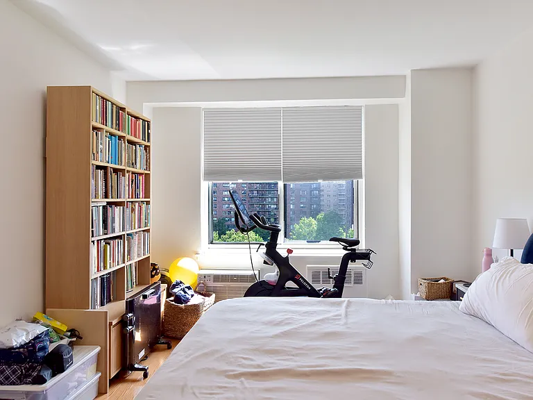 400 Central Park W #12C — Photo 6