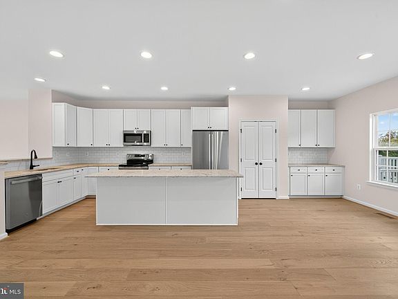 4th image of 182 Trout Lily Dr