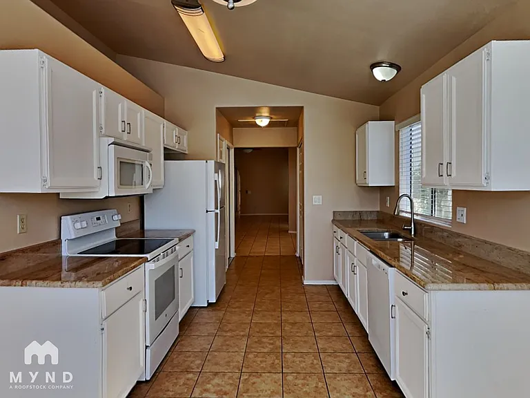 3018 W Laquila Aerie — Photo 7