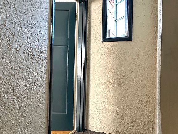 5th image of 886 Cleveland St APT 14