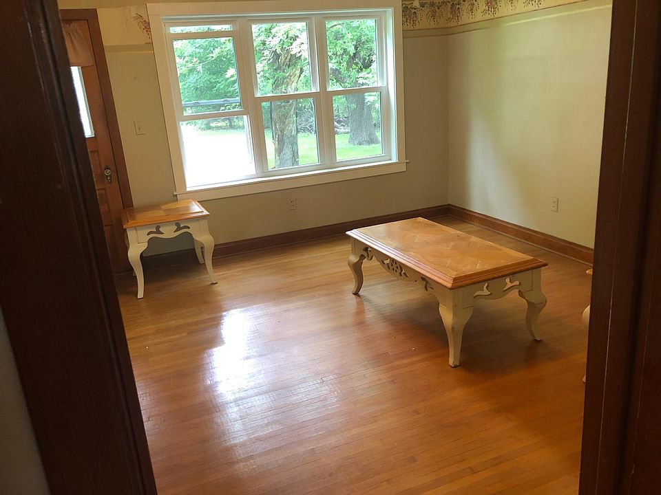 1st image of 1349 Larrabee Ave