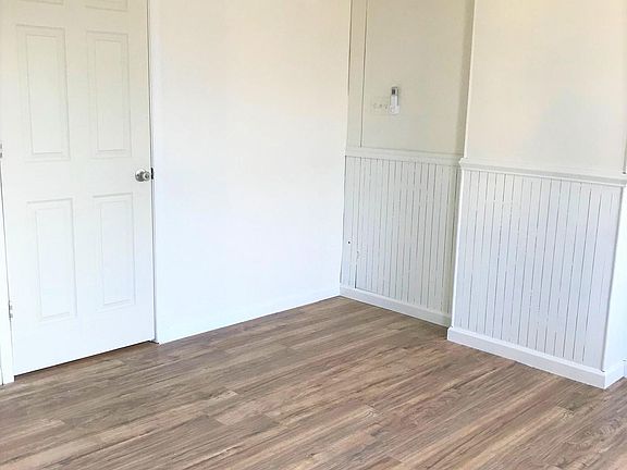 5th image of 3616 E Lombard St