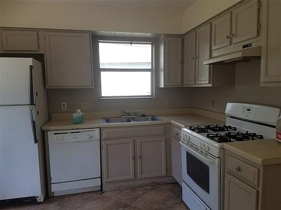 2nd image of 14022 Maricella Ln