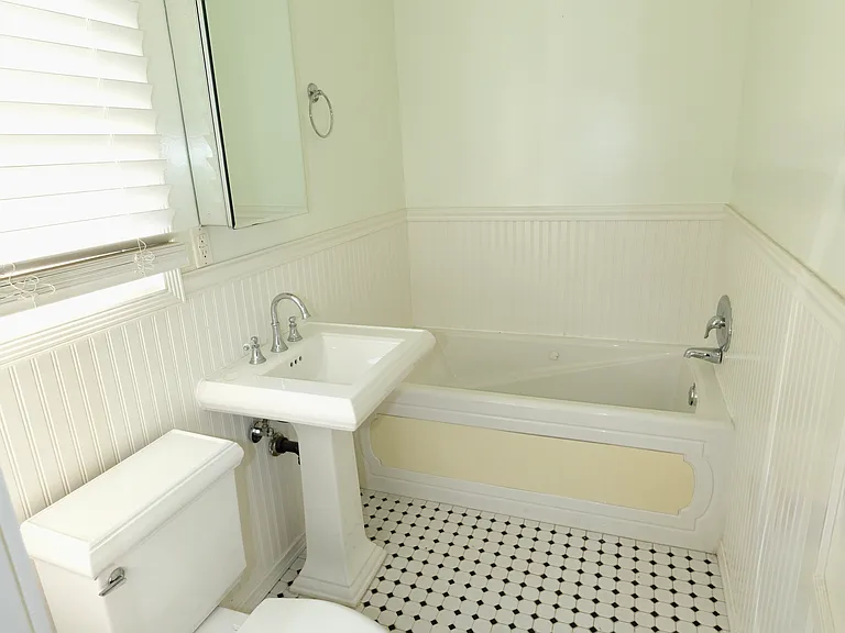 1701 S Stearns Dr — Photo 9