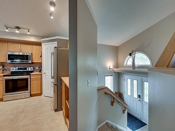 5th image of 1524 Breckenridge Clos NW