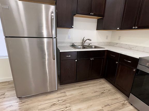 3rd image of 1100 Karns Ave Unit 4