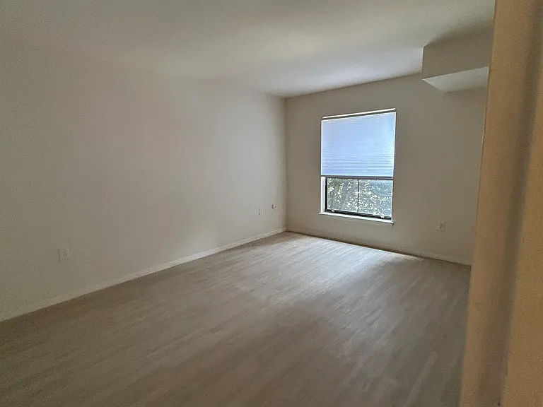425 Christopher Ave #14 — Photo 22