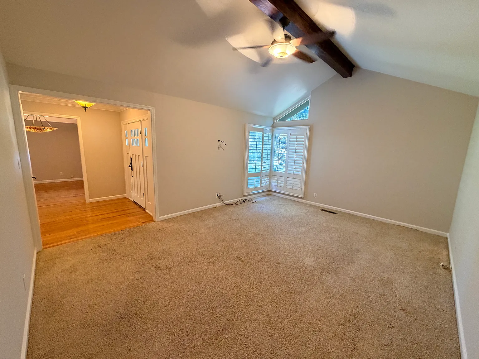 4 bed, 1748 sqft, $4,850 — Photo 3