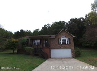 294 Eubanks Ln, Radcliff, KY 40160