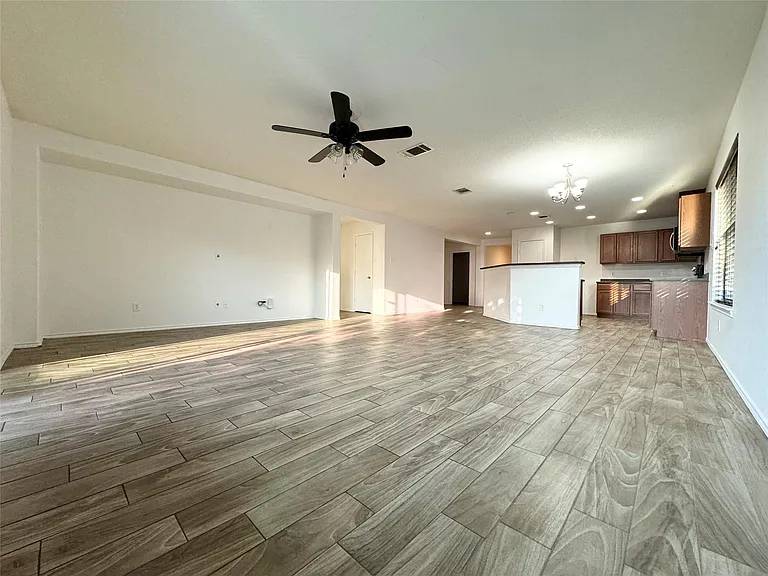1152 Hyde Park Dr — Photo 18