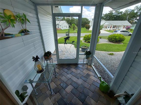 4th image of 26010 Newcombe Cir