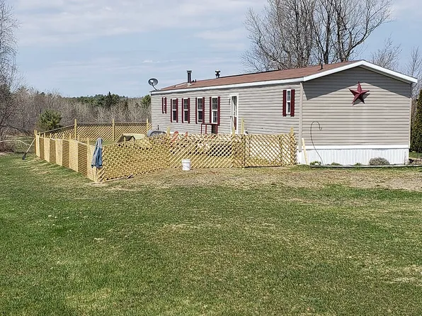 327 Hamm Rd, Frankfort, ME 04438
