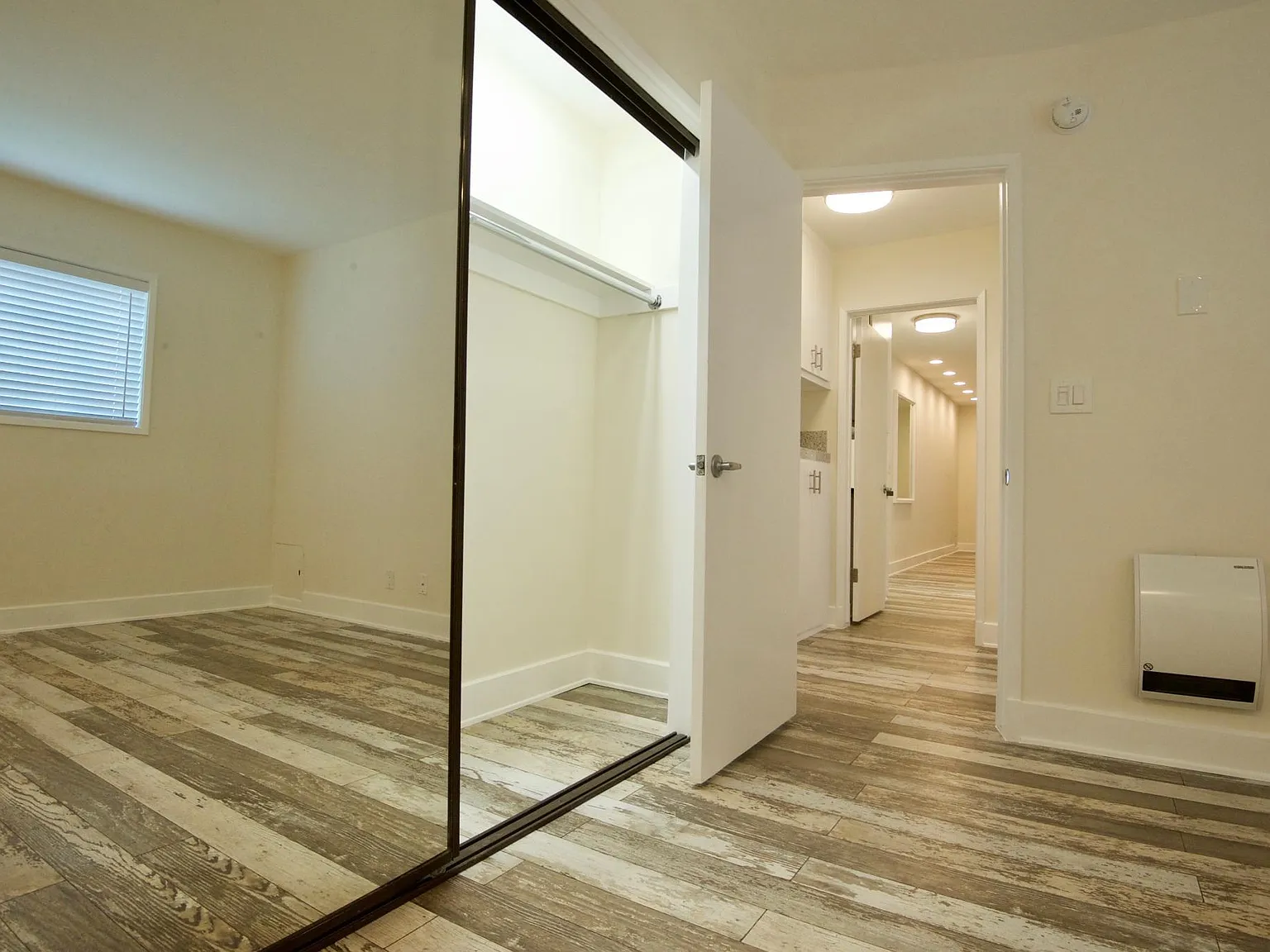 2 bed, 1250 sqft, $3,340 — Photo 4