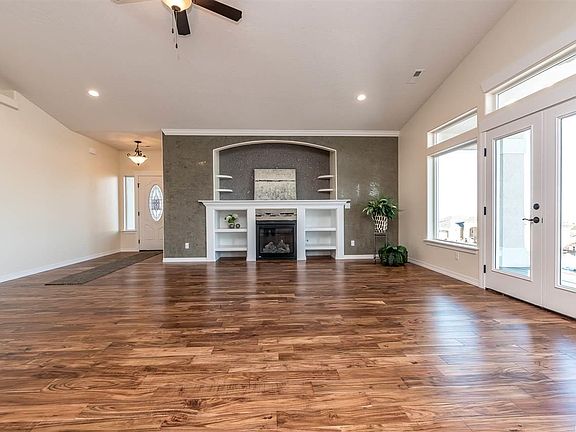 4th image of 2227 W 51st Ave