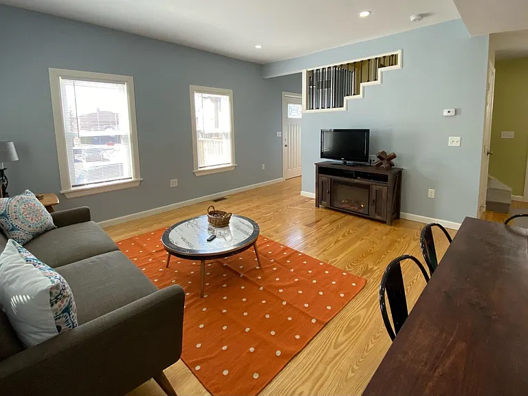 25 E Bow St — Photo 11