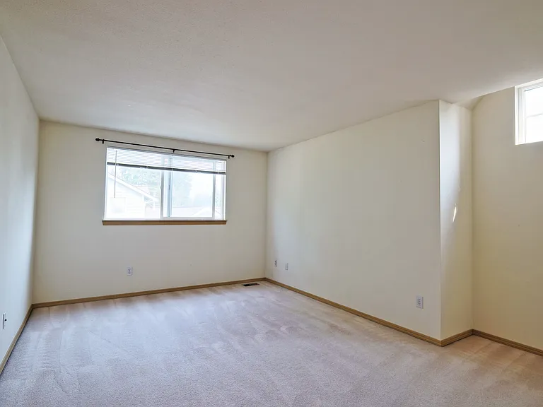 4006 NE 18th St — Photo 23