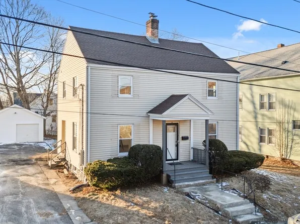 18 Lincoln St, Webster, MA 01570