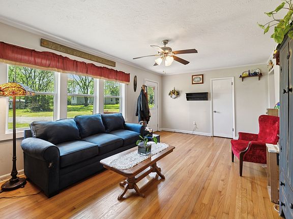 2nd image of 319 Hogan Rd