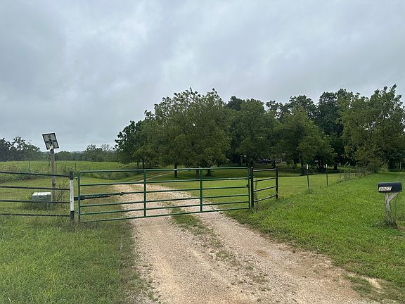 2nd image of 3827 Gravel Point Road