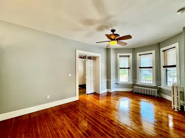 831 Union St APT 1, Schenectady, NY 12308