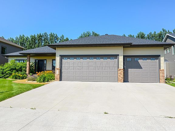 2nd image of 3546 Shadow Wood Ln E