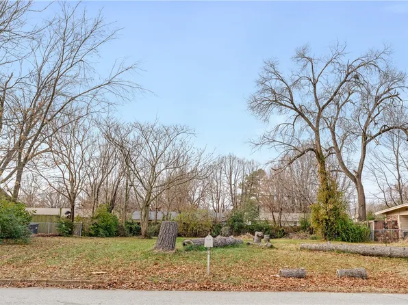 804 N Virginia St #7, Springdale, AR 72764